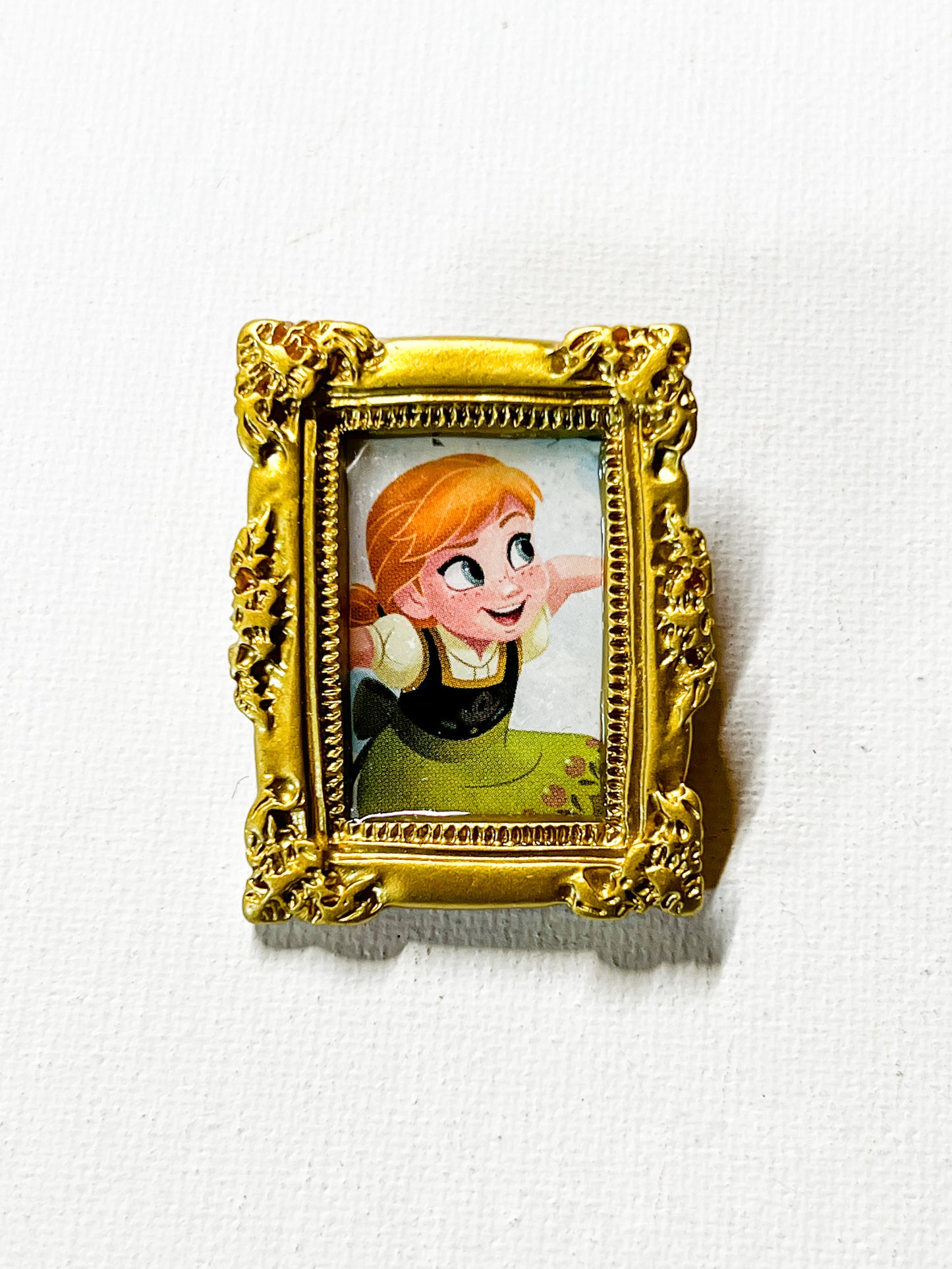 Upcycled Book Vintage-Inspired Frame Portrait Brooch