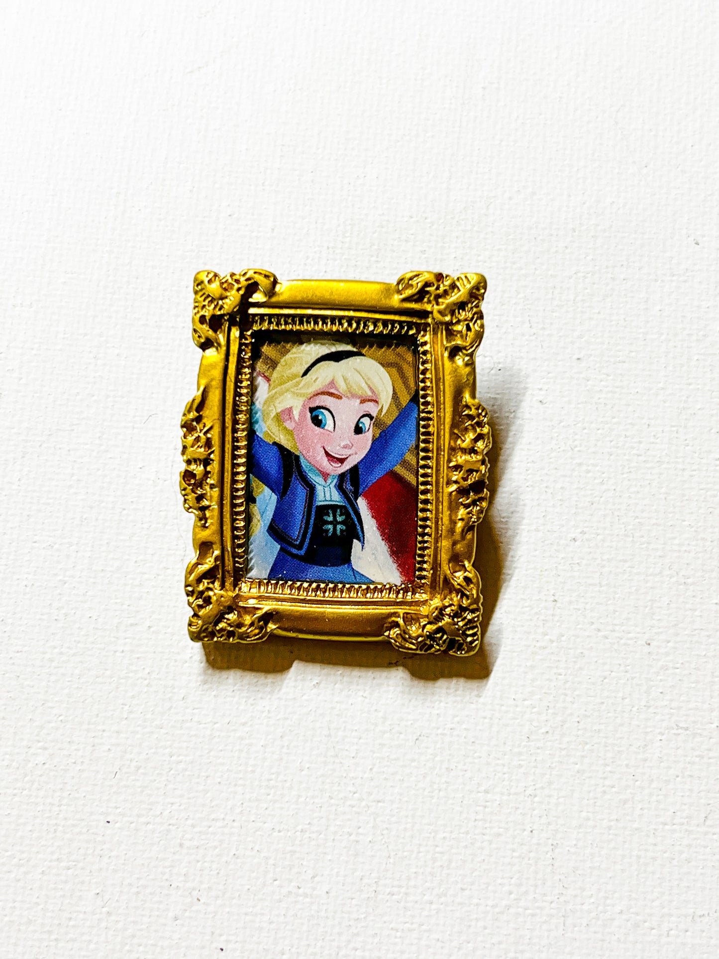 Upcycled Book Vintage-Inspired Frame Portrait Brooch