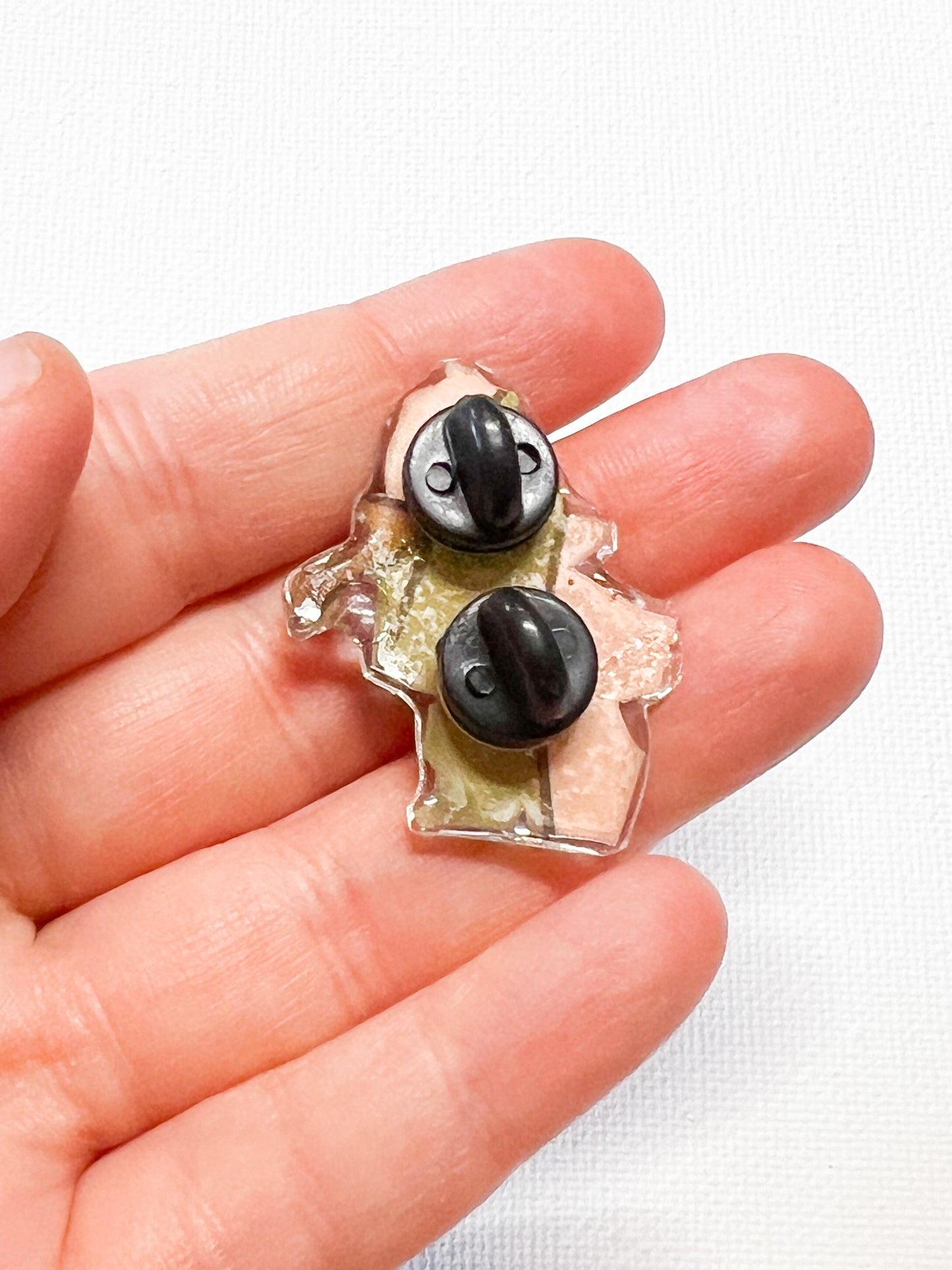 Upcycled Clock Handmade Pin – Recycled Storybook Pin – Book Page Art Pin – Small Batch Resin B Grade